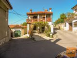 Sežana (stara vas) Vrstna 160 m2